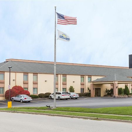 Days Inn & Suites By Wyndham Bloomington/Normal Il Kültér fotó