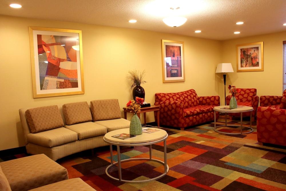 Days Inn & Suites By Wyndham Bloomington/Normal Il Kültér fotó