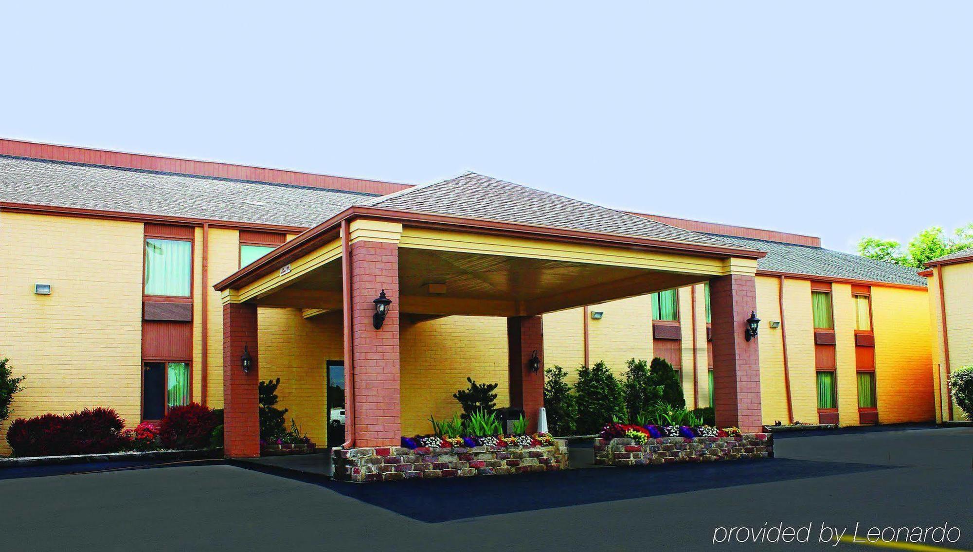 Days Inn & Suites By Wyndham Bloomington/Normal Il Kültér fotó