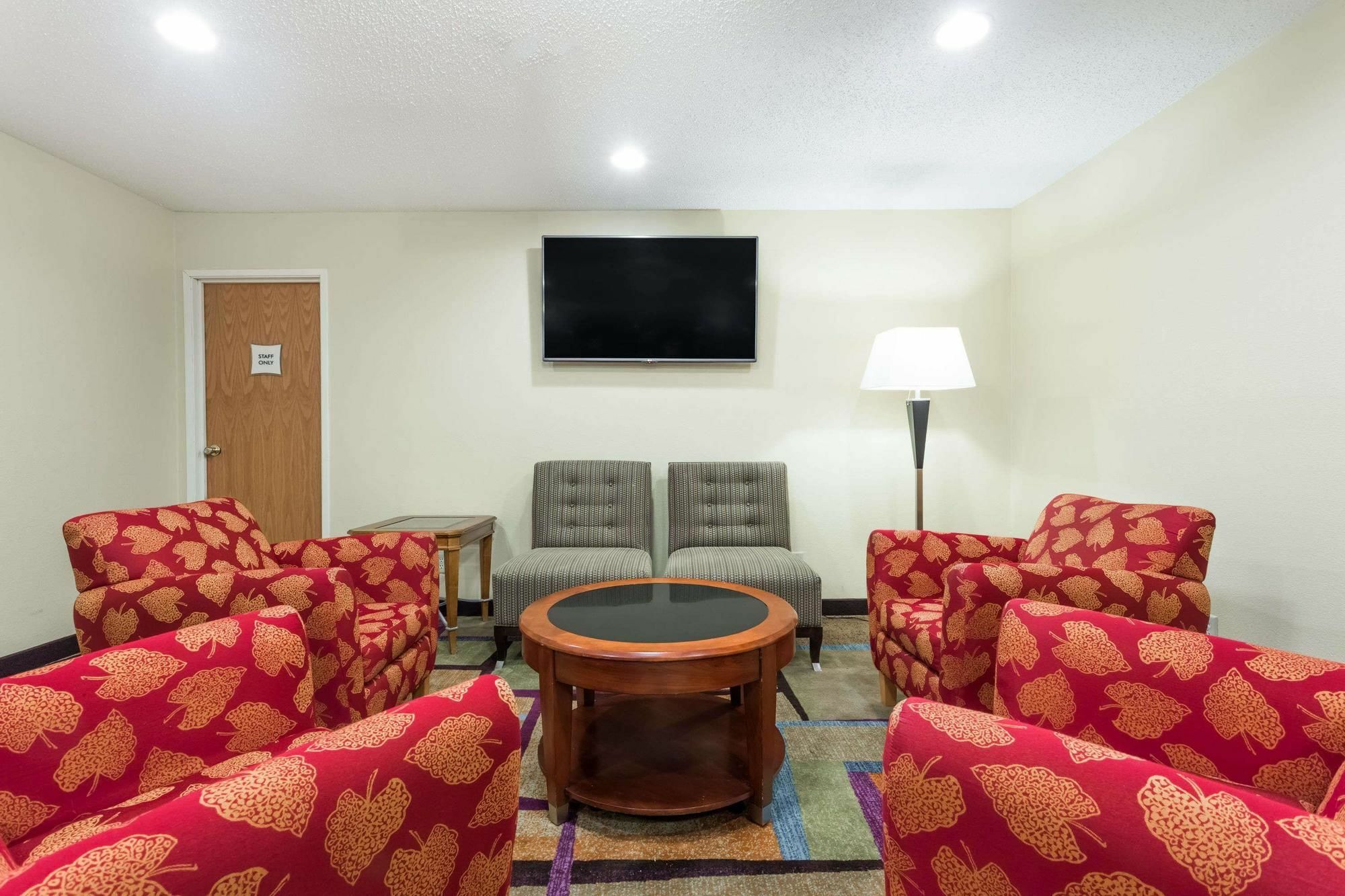 Days Inn & Suites By Wyndham Bloomington/Normal Il Kültér fotó