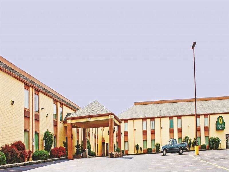 Days Inn & Suites By Wyndham Bloomington/Normal Il Kültér fotó